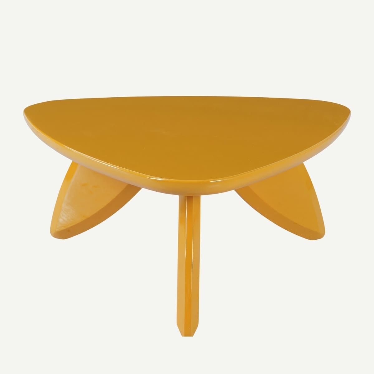 Table basse jaune moutarde