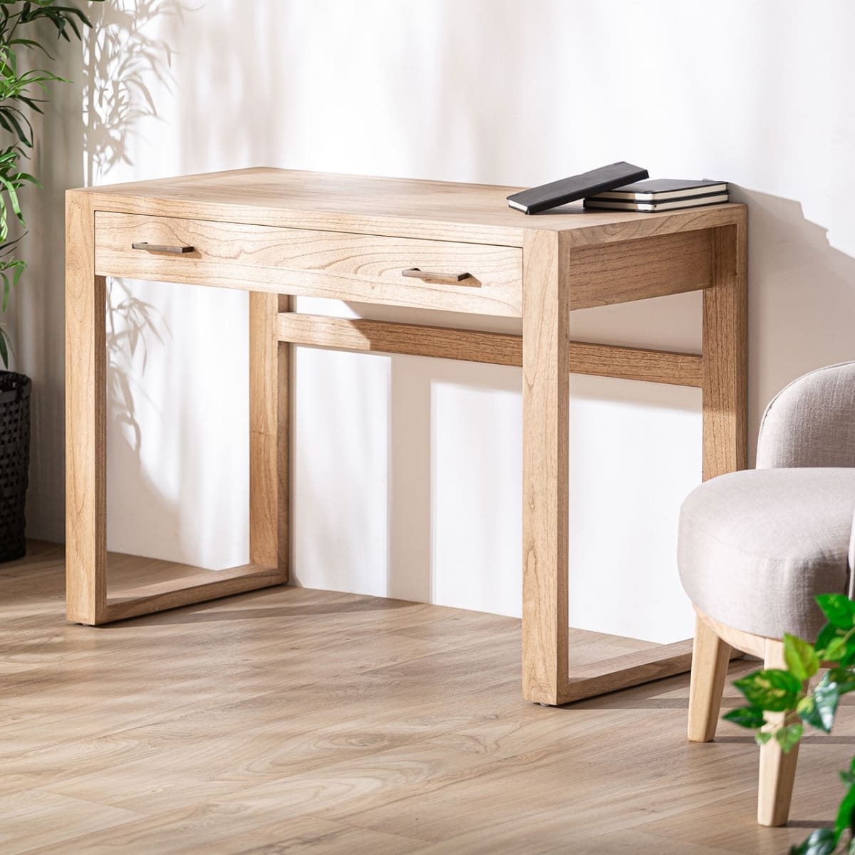 bureau en bois naturel