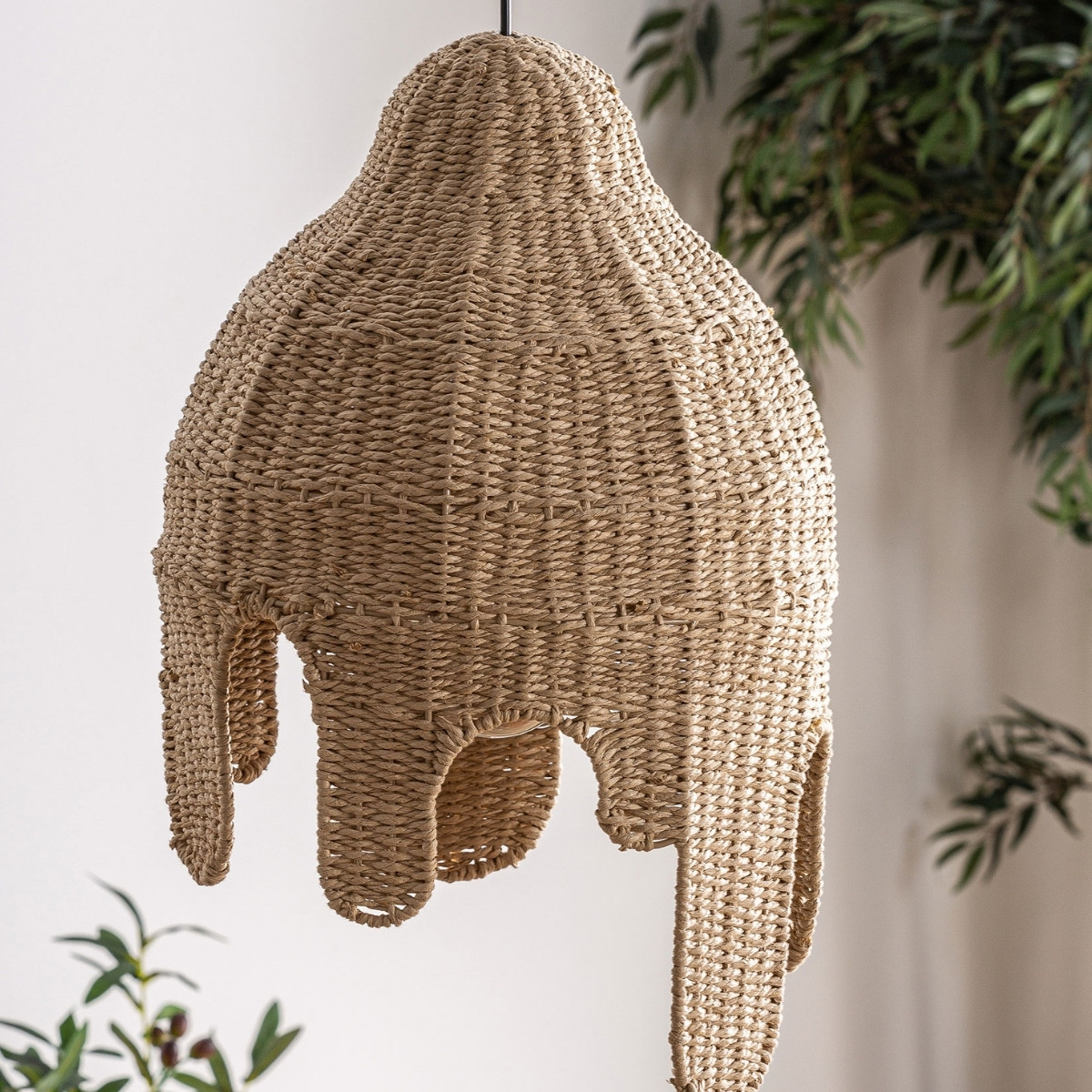 suspension originale en rotin naturel