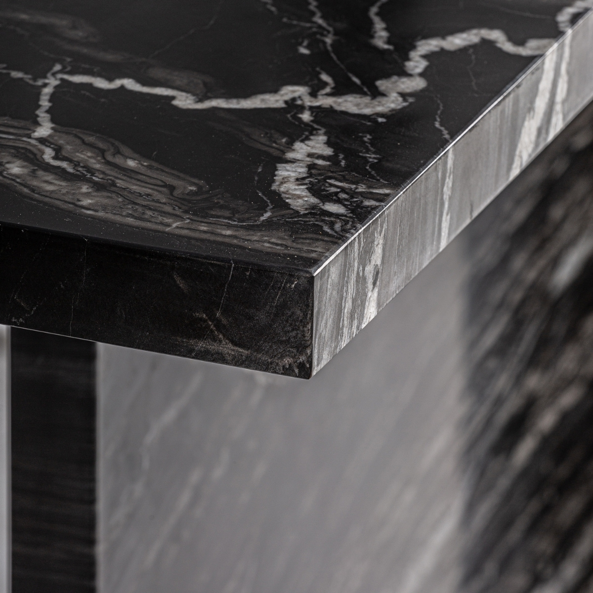 Console en marbre noir veiné 160 cm AUXANE – Image 3
