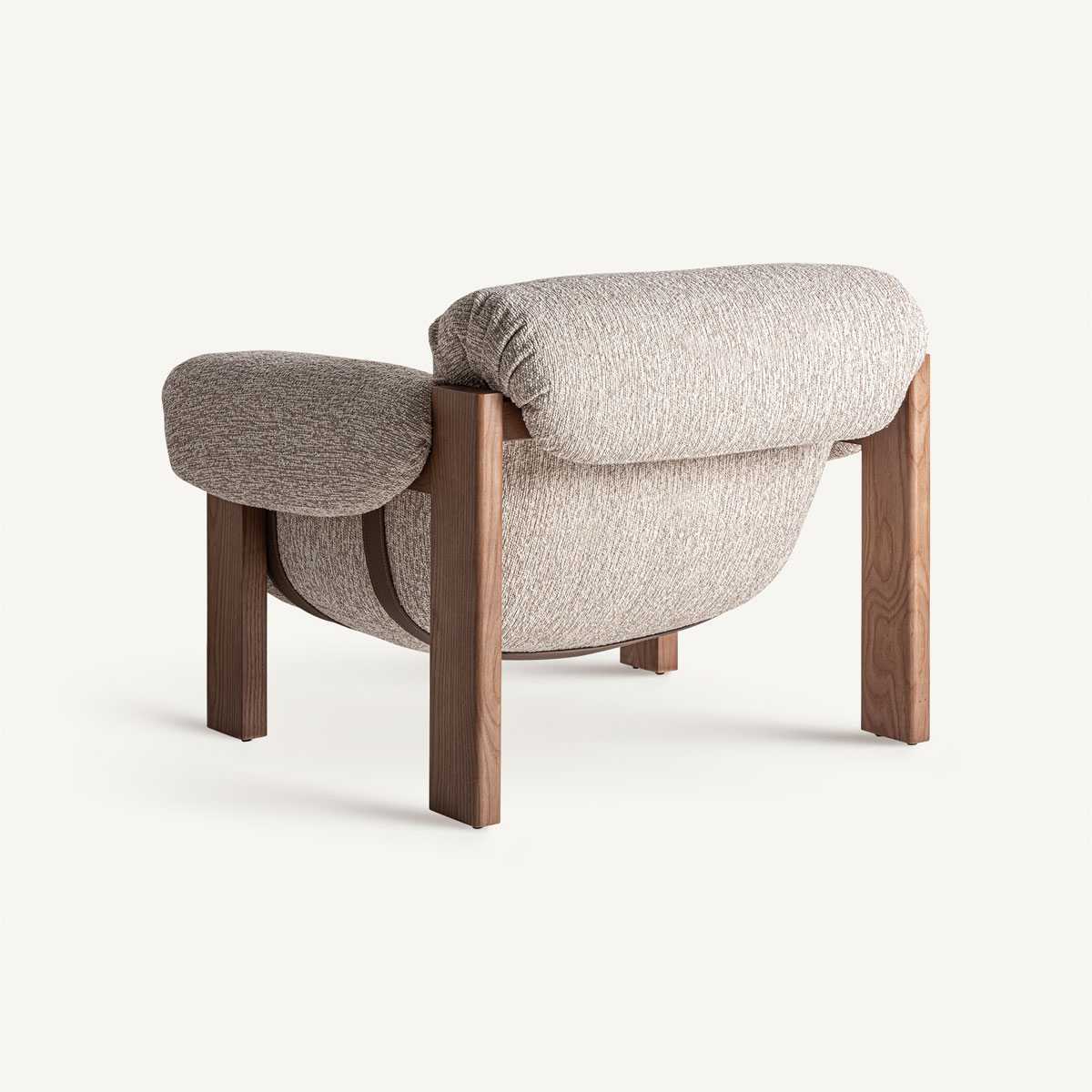 Fauteuil design confortable en tissu bouclé et bois massif
