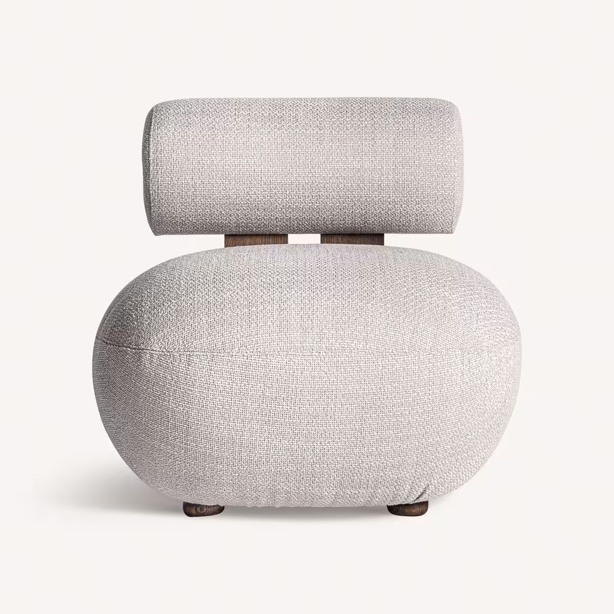 Fauteuil design en tissu texturé blanc cassé et frêne marron foncé