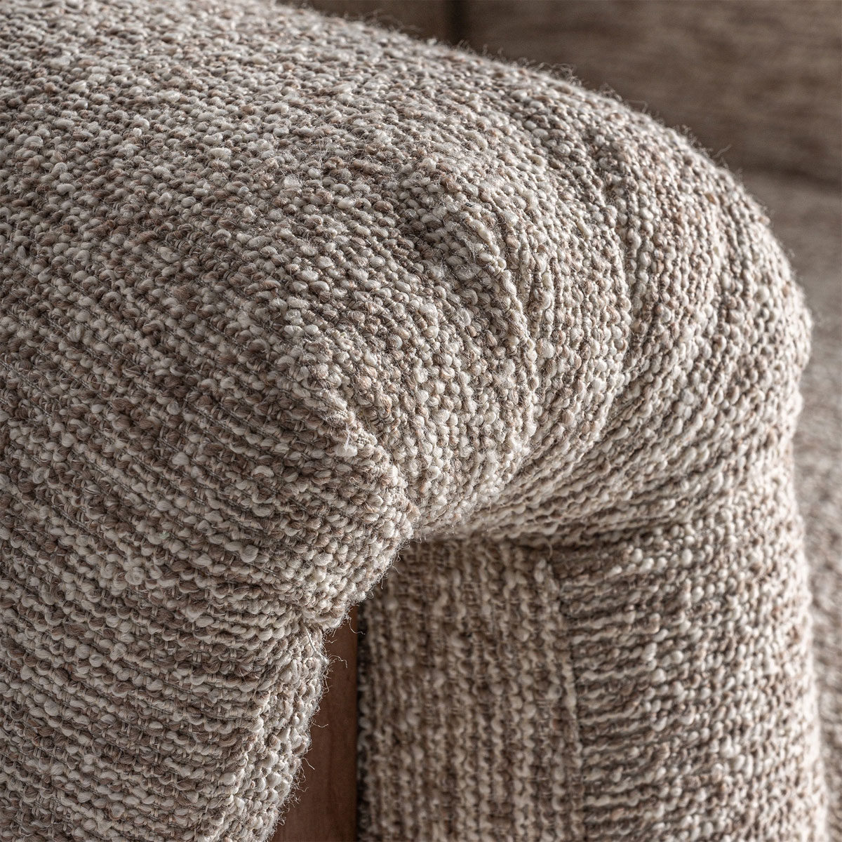 Fauteuil design en tissu bouclé marron beige FLORIDA – Image 5