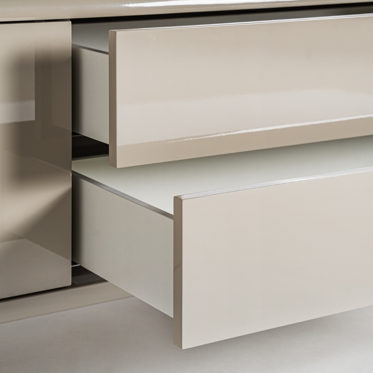 Meuble TV laqué brillant crème 240 cm CÔME – Image 4