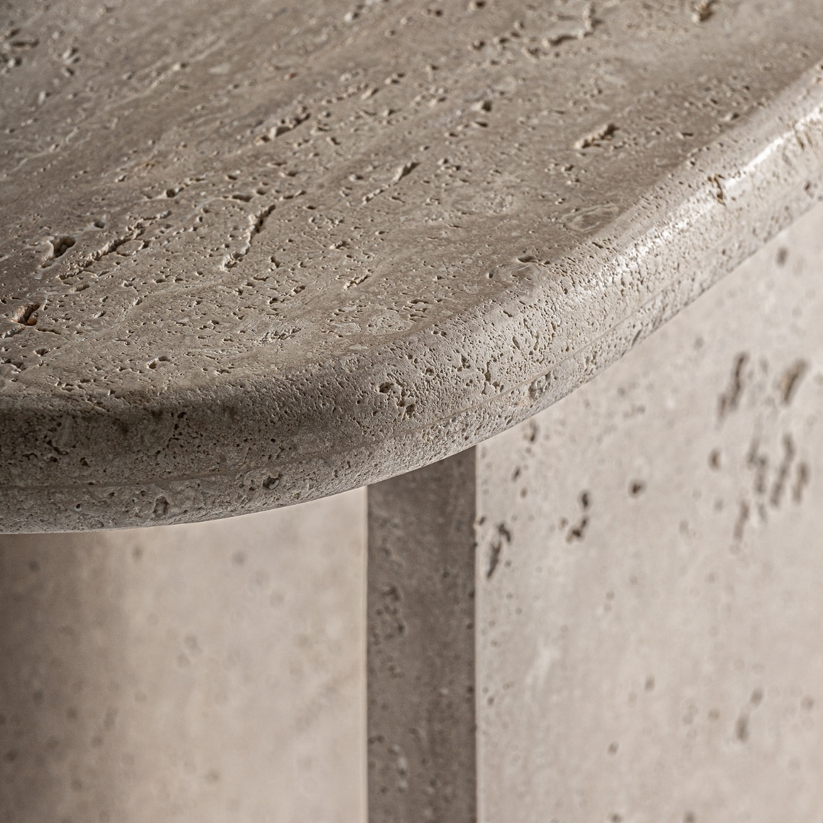 Console en travertin beige et manguier 140 cm KAÏS – Image 3