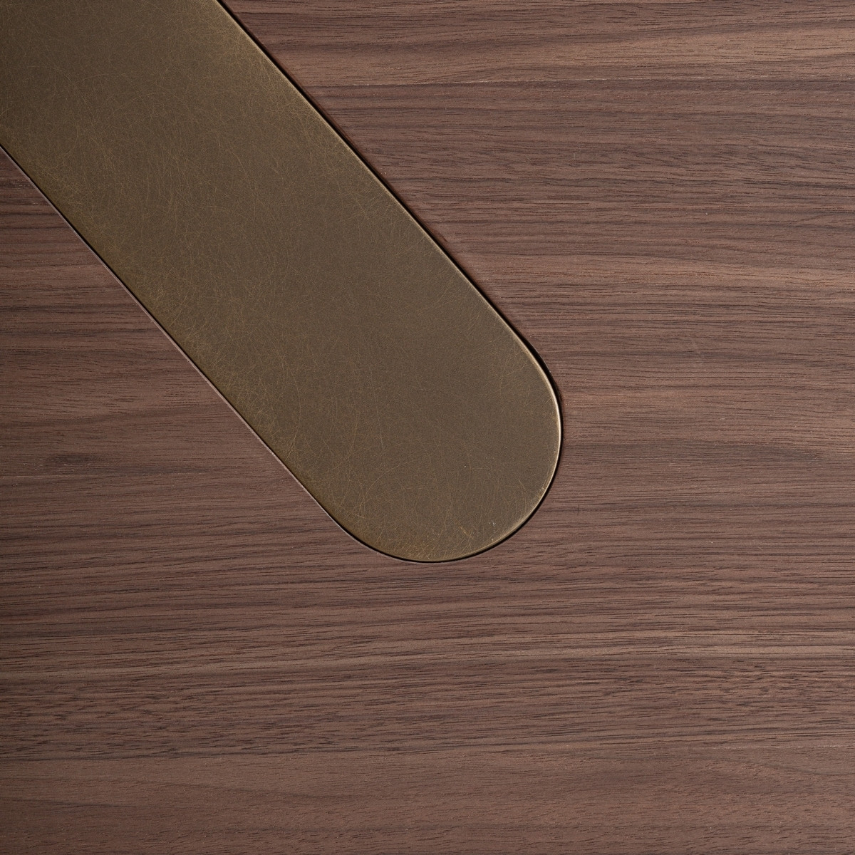 Bureau en bois et cuivre 182 cm ROMAIN – Image 4