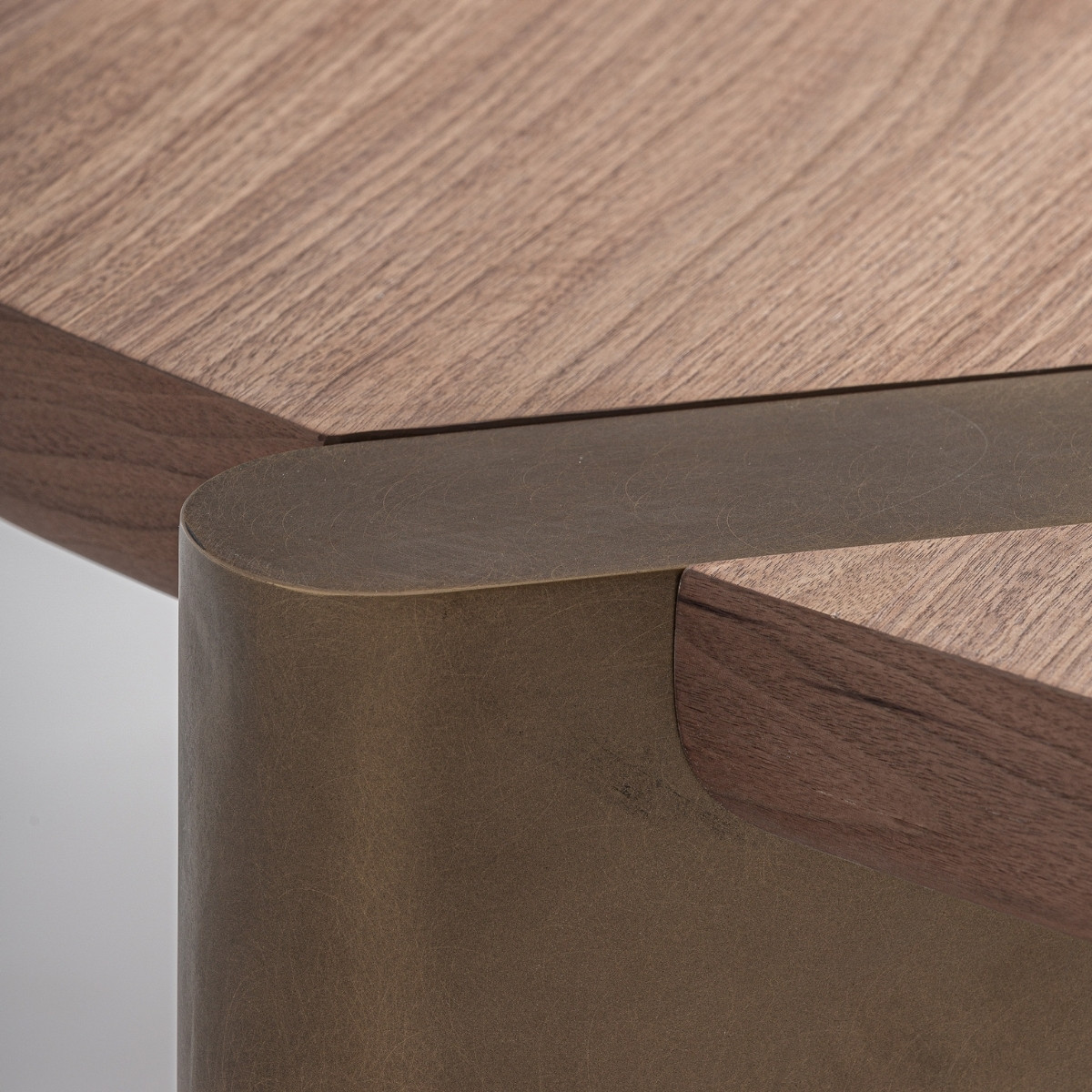 Bureau en bois et cuivre 182 cm ROMAIN – Image 5