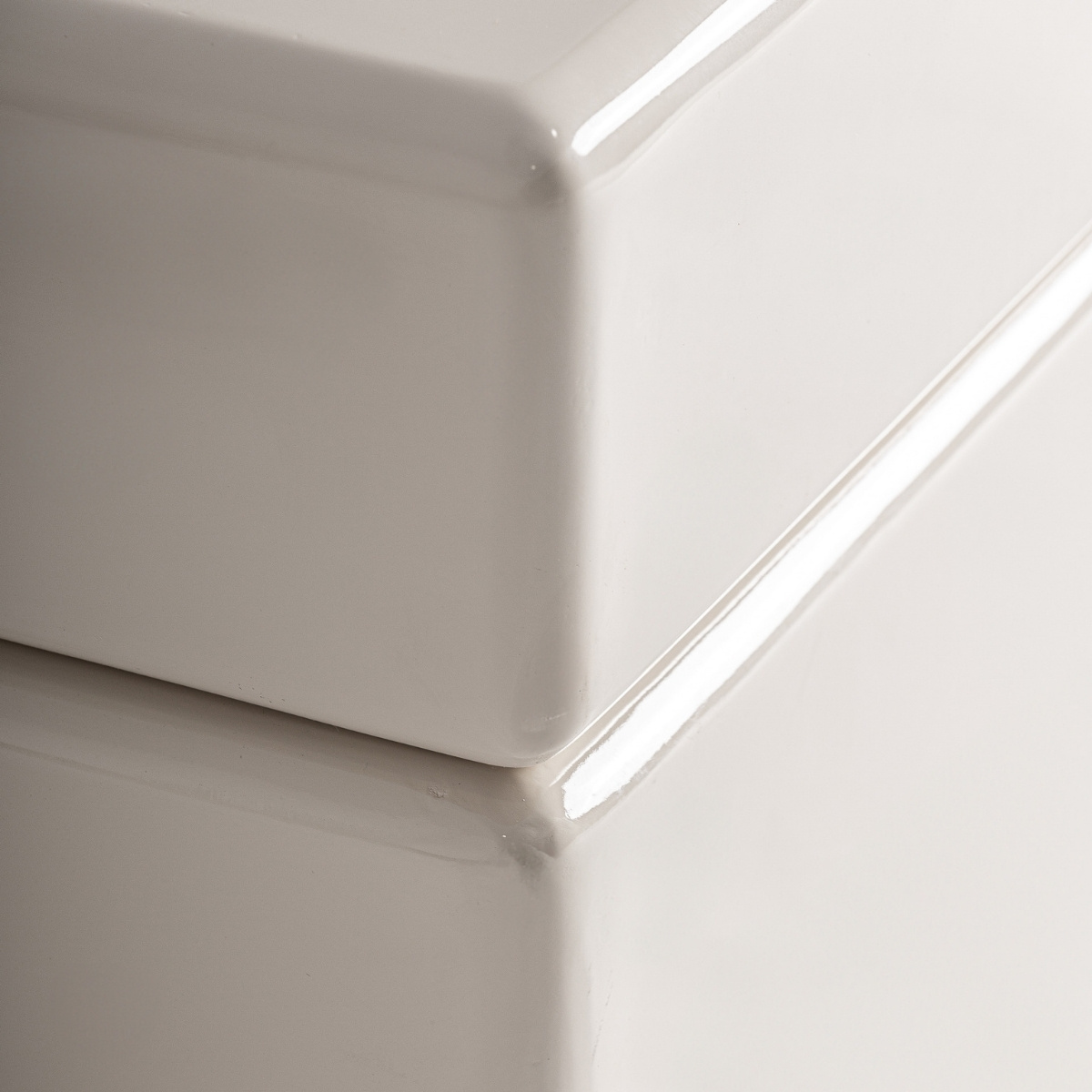 Table basse carrée laquée brillante beige – Image 4