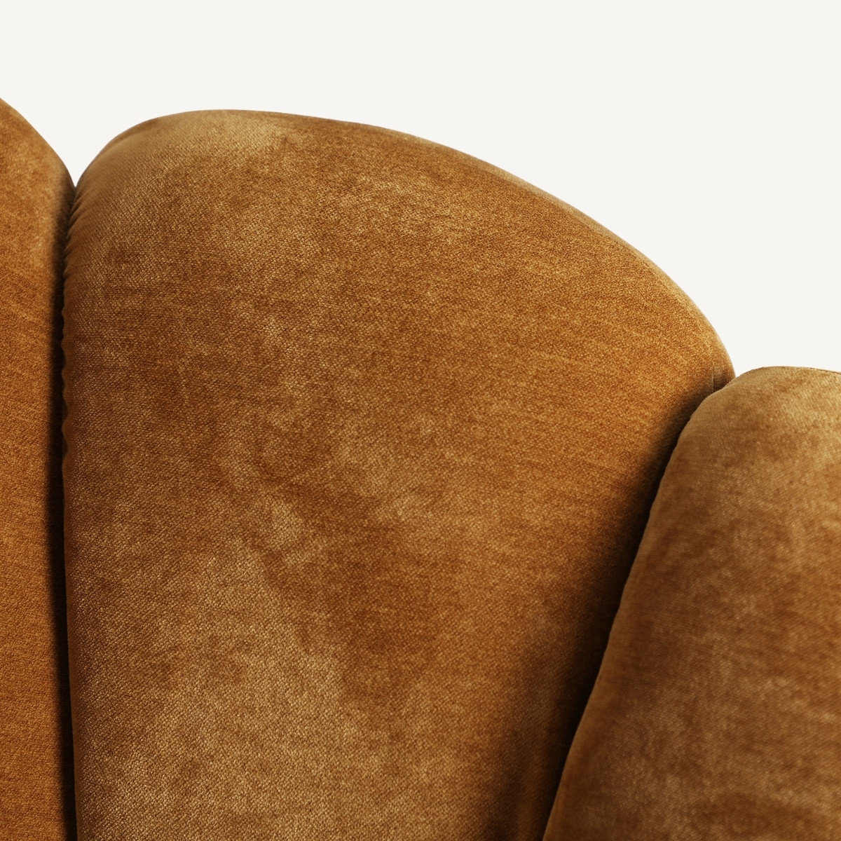 Fauteuil coquillage velours ocre orangé 91 cm – Image 5