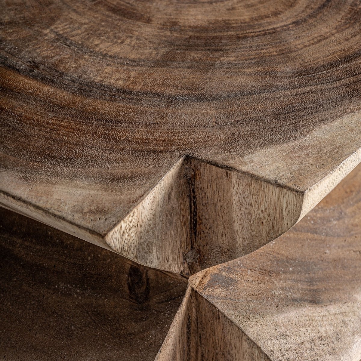 Table d'appoint sculptée bois de suar – Image 5