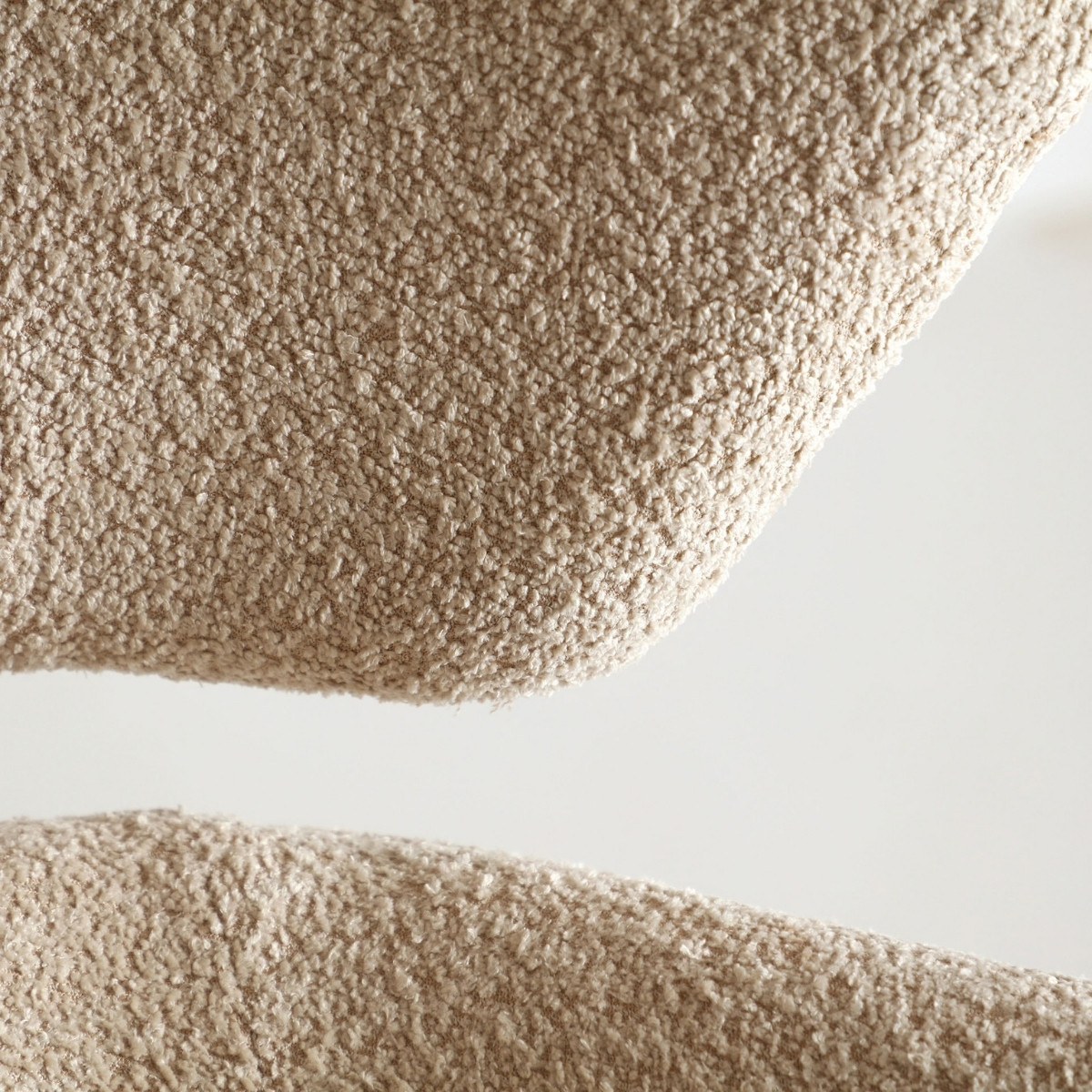 Fauteuil pivotant bouclé crème – Image 6