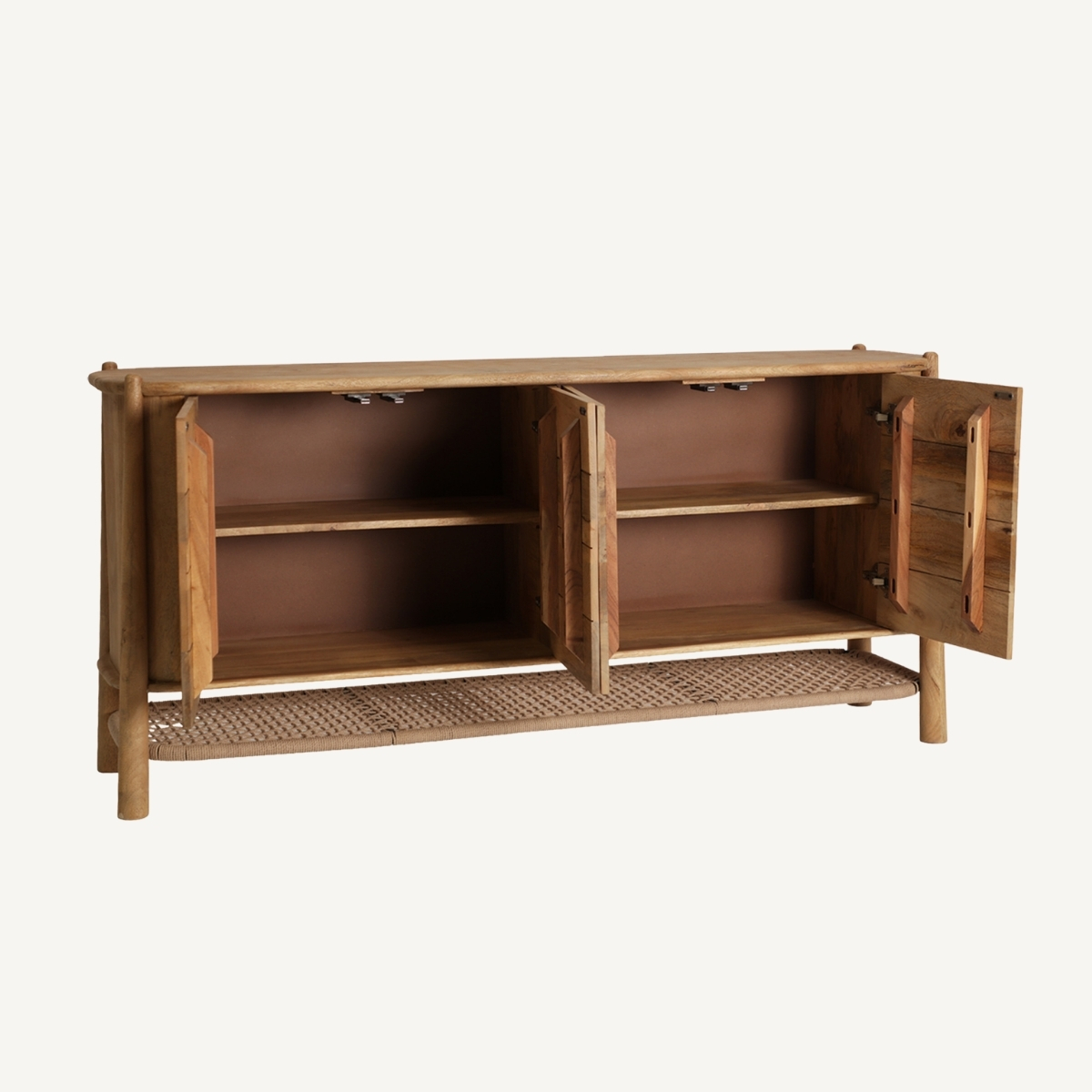 intérieur buffet bois et corde tréssée