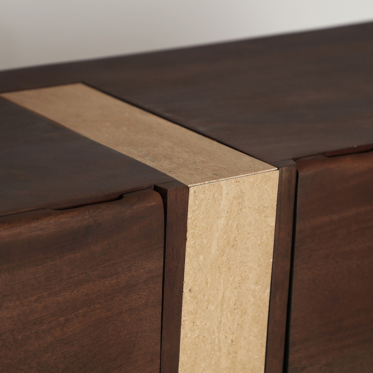 Meuble TV bois foncé et travertin beige 200 cm – Image 3