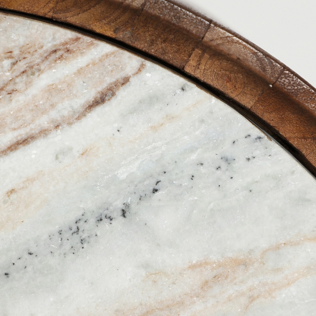plateau en marbre couleur gris beige et blanc