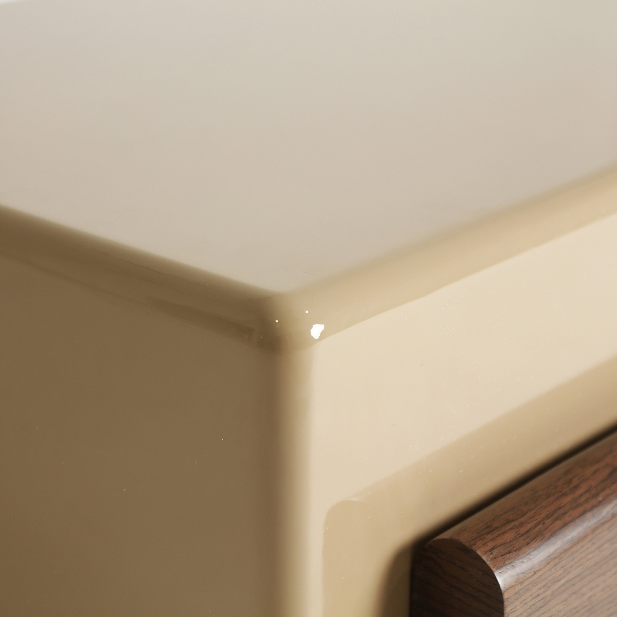 Table basse laquée beige foncé et noyer 80 cm – Image 4