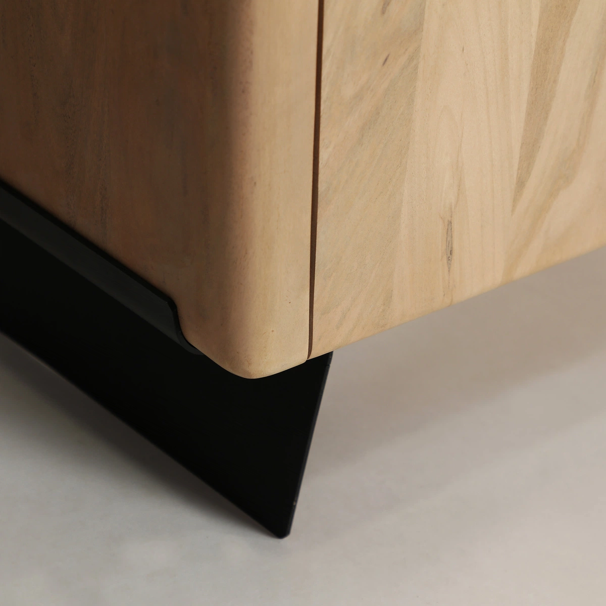 Meuble TV en bois de manguier marron clair et noir 180 cm — vue complémentaire 5