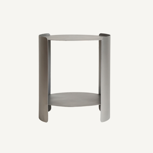 bout de canapé minimaliste en métal argenté mat